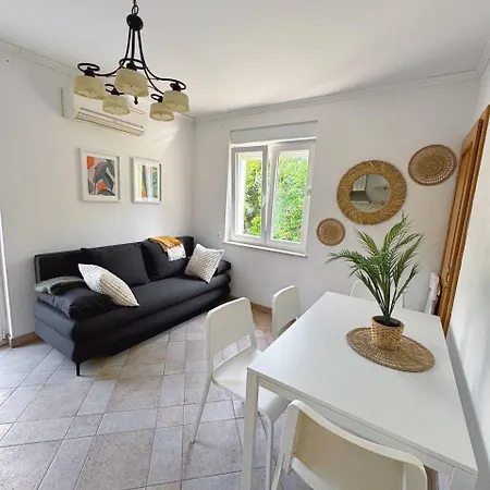 In Seget Apartament *